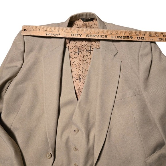 Vintage 70s Tan Johnny Carson Three Piece Suit Light Beige Dapper Size 46R 40x31 - Picture 3 of 16